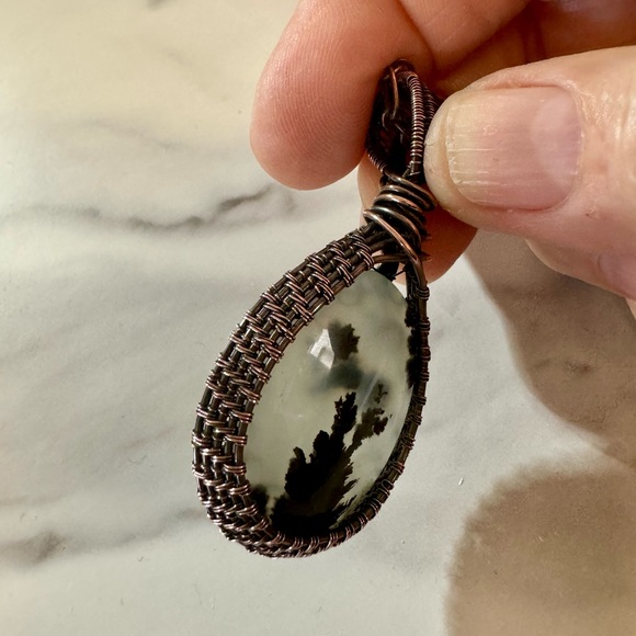 Handcrafted Copper Wire Woven Montana Moss Agate Pendant Necklace - Picture 4 of 6